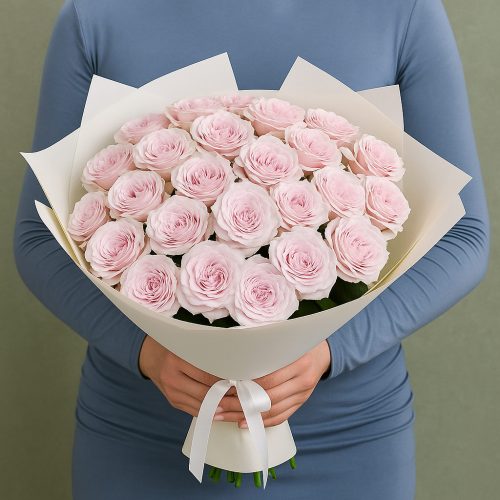 Букет «Нежные розовые кустовые розы»
