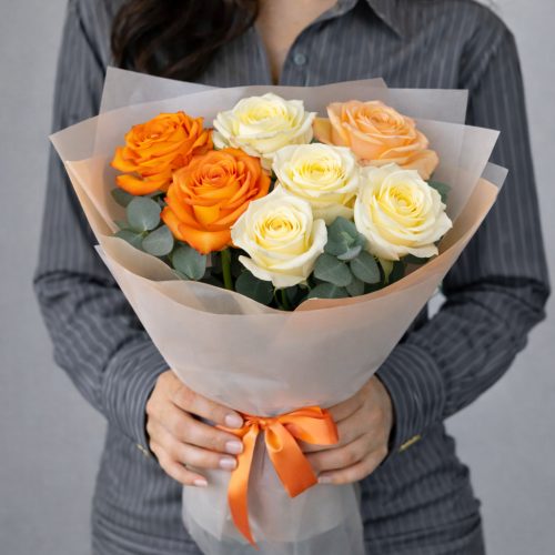 Букет из роз «Апельсиновый крем»
